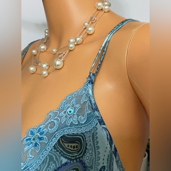 Elegant Multi-Strand Pearl & Crystal Necklace - White - Picture 6 of 14